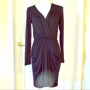 BCBGENERATION LBD W/DRAPING & POCKETS SIZE XS